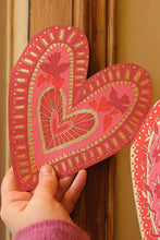 Charger l'image dans la galerie, Hearts Concertina Garland The Book Nook