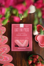 Charger l'image dans la galerie, Hearts Concertina Garland The Book Nook