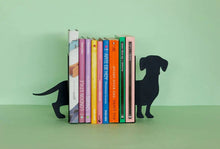 Charger l'image dans la galerie, Dachshund (Teckel) Black Metal Bookends The Book Nook
