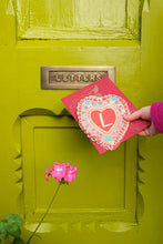Cargar imagen en el visor de la galería, Love Concertina Greeting Card The Book Nook