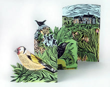 Cargar imagen en el visor de la galería, Garden Birds by Angela Harding Concertina Greeting Card &amp; Envelope
